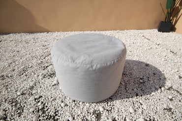 Moss  pouf gris pâle rembourré d’un sac de billes de polystyrène