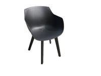 Moss fauteuil en plastique moulé noir avec structure en aluminium 22.4" x 21.7" x h 31.1"