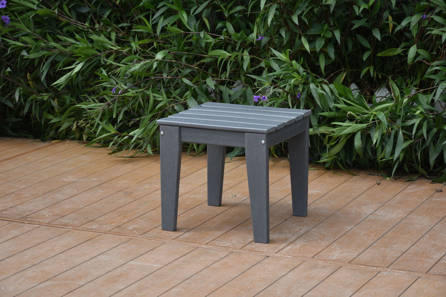 Moss  - table d’appoint carrée en lattes de hdpe (noir)