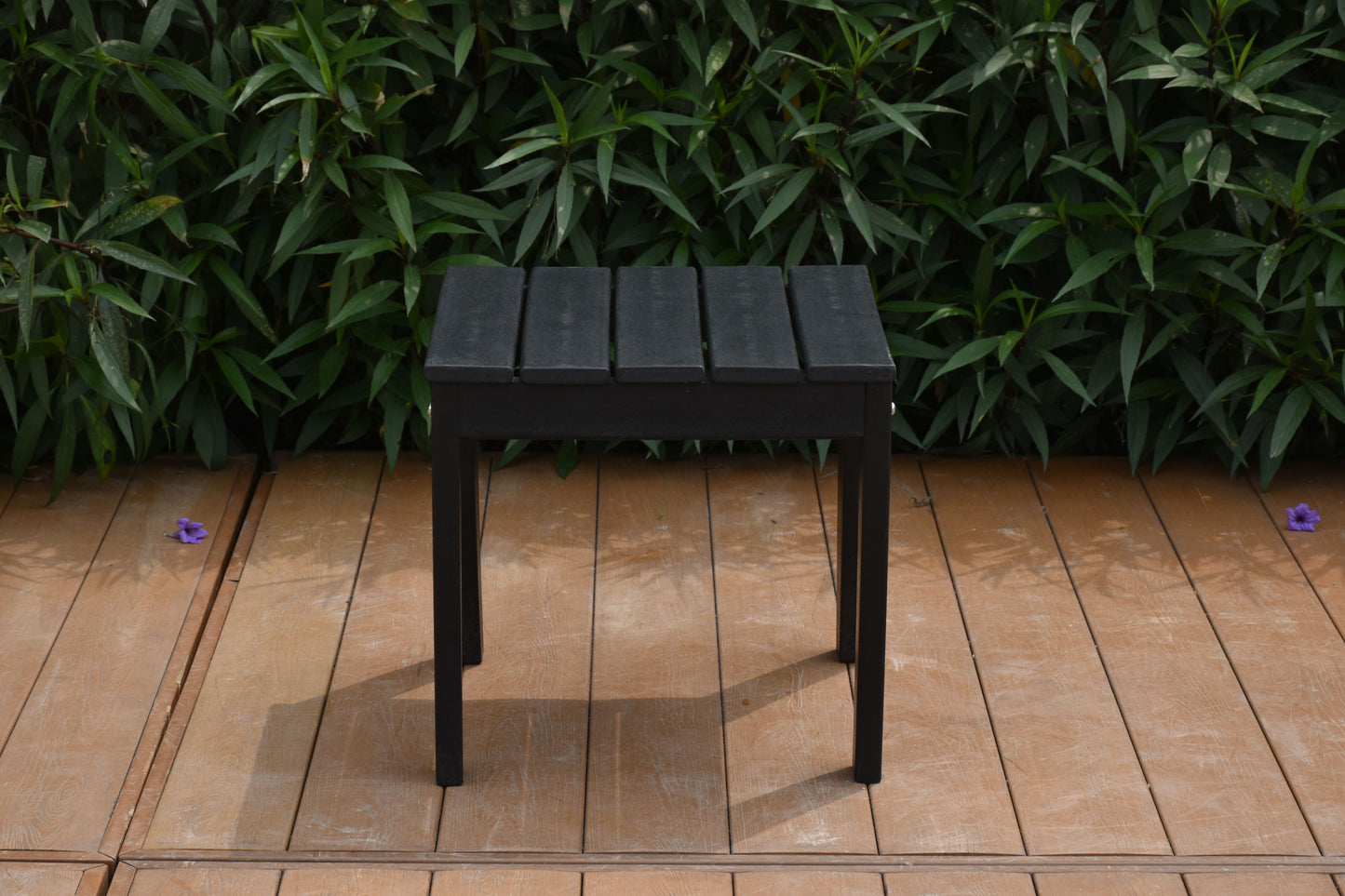 Moss  - table d’appoint carrée en lattes de hdpe (noir)